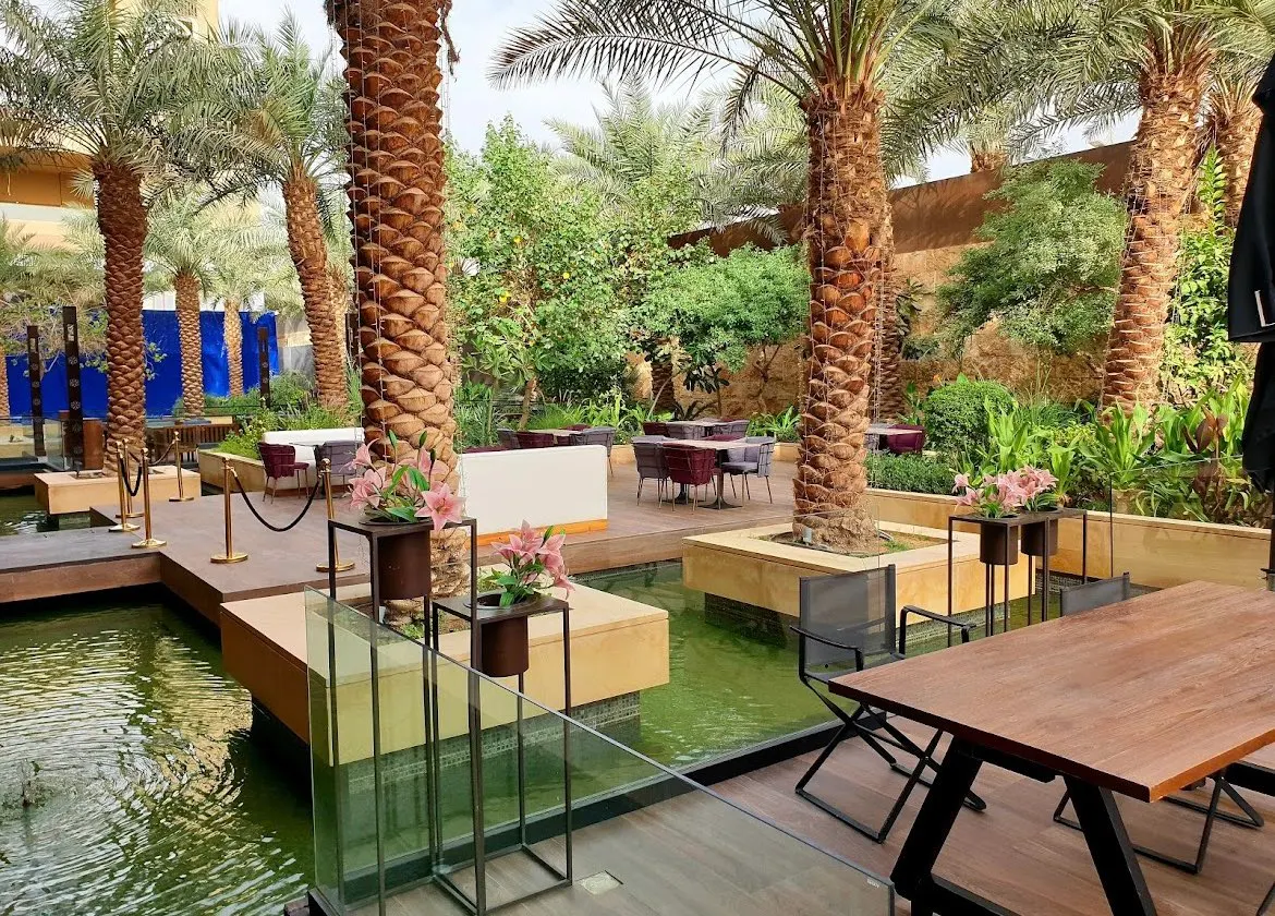 مطعم لوسين