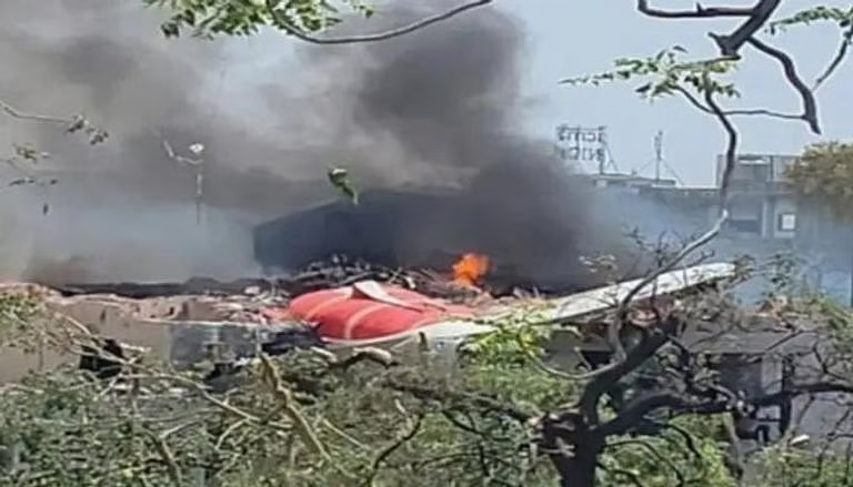 طائرة