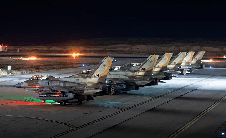 إيران