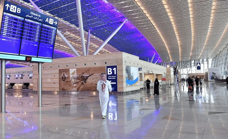 مطار