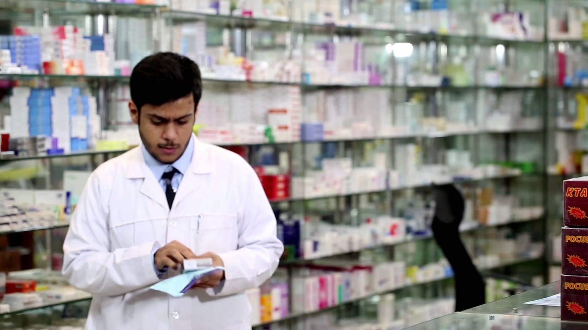 توطين الصيدليات في السعودية يتصدر المشهد.. إليك تفاصيل القرار الجديد ونسب التوطين 2025
